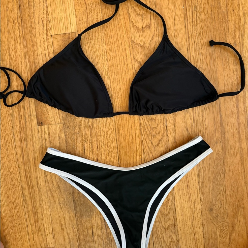 Black and white bikini set